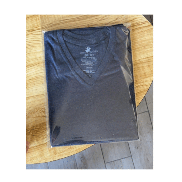 BOLSA CON ADHESIVO 25X35 01 Bolsas de celofán con adhesivo 25X35 cm para hojas tamaño oficio, playeras y peluches